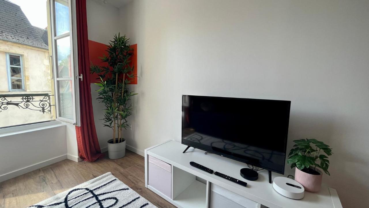 L'Artiste En Duplex Apartman Nevers Kültér fotó